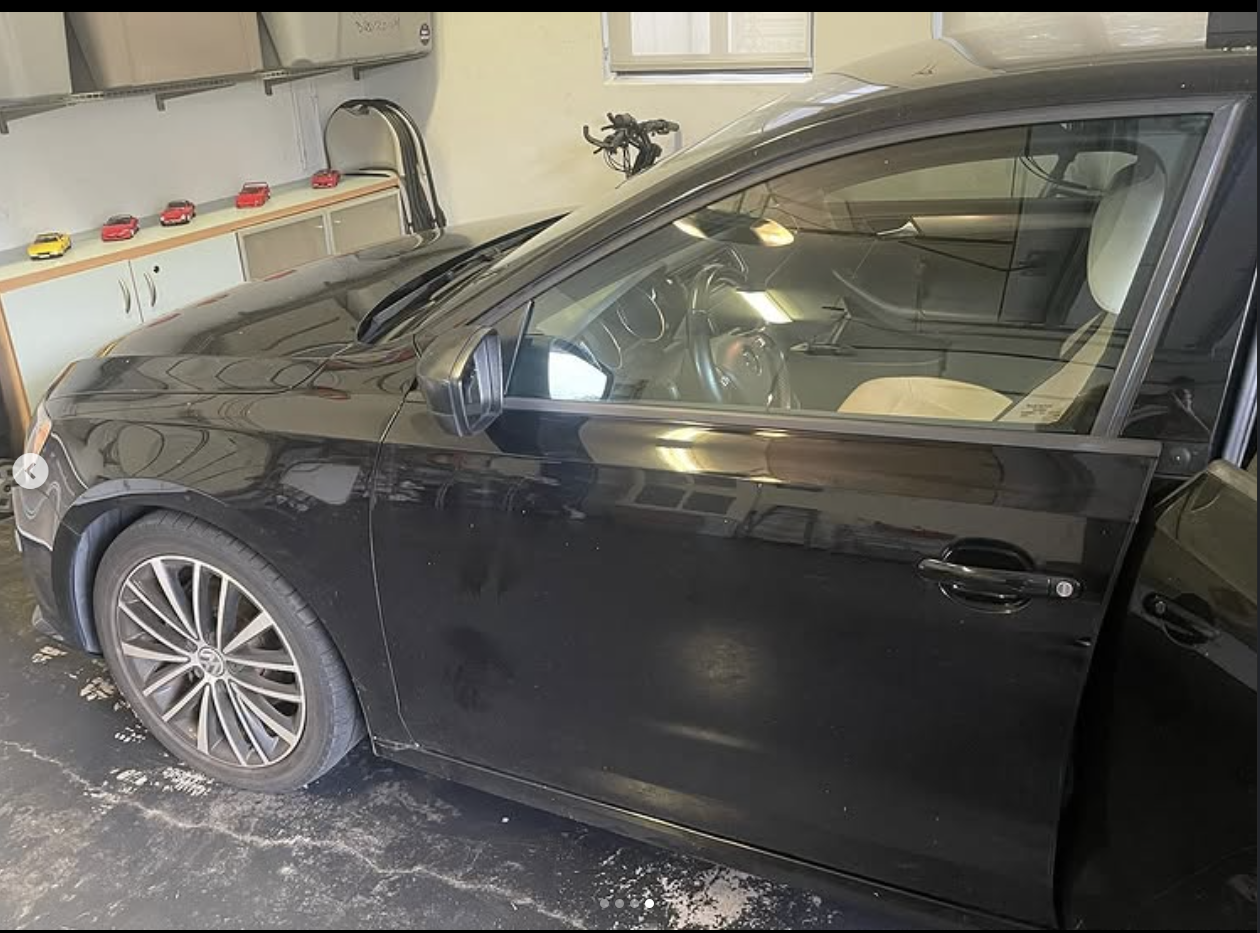 VW door glass after replacement
